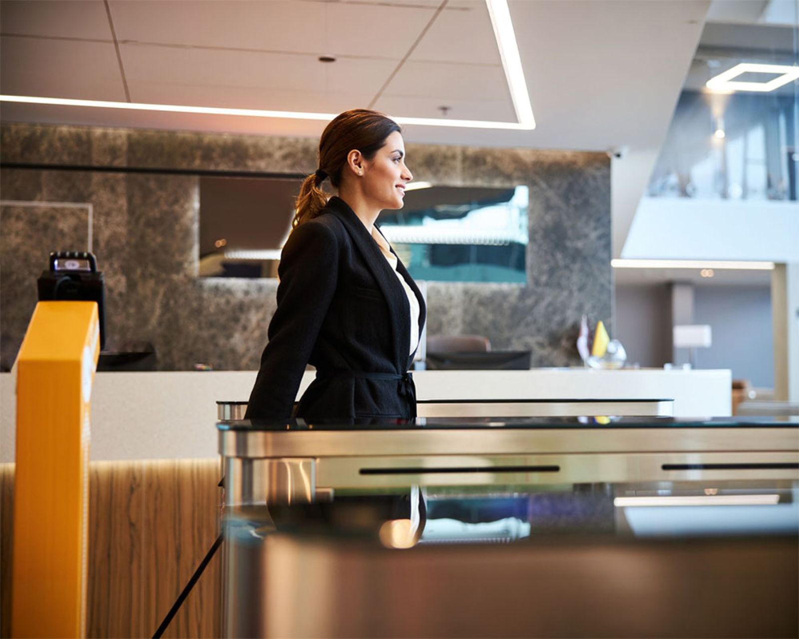 Аднан Мендерес (ADB) | Fast Track - Международный вылет