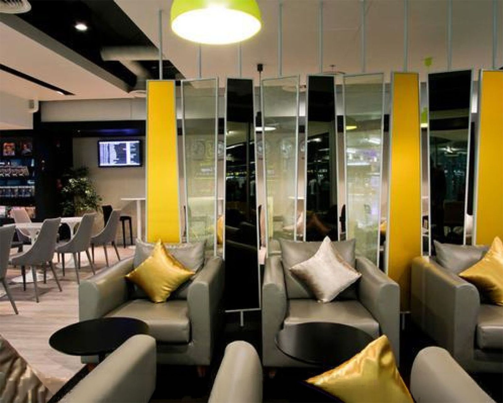 Аэропорт Бангкок Суварнабхуми (BKK) Вылет | Международный Лаунж Miracle First Class (Concourse C, 3 Часа)
