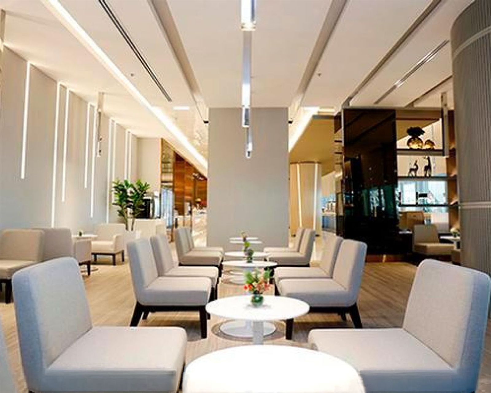 Аэропорт Бангкок Суварнабхуми (BKK) Вылет | Международный Лаунж Miracle First Class (Concourse D, Gate D6)